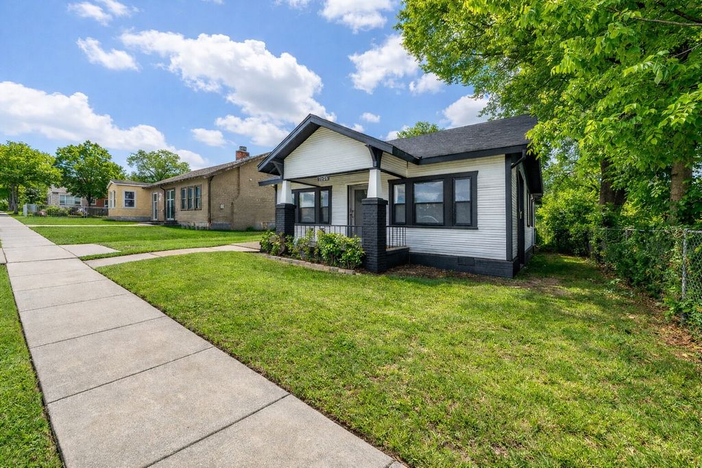 2628 Avenue G, Fort Worth, TX 76105