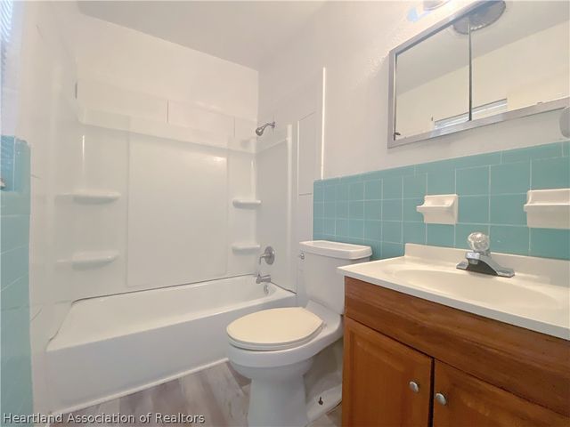 390 16th Street NE, Winter Haven, FL 33881