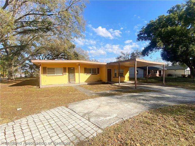 390 16th Street NE, Winter Haven, FL 33881