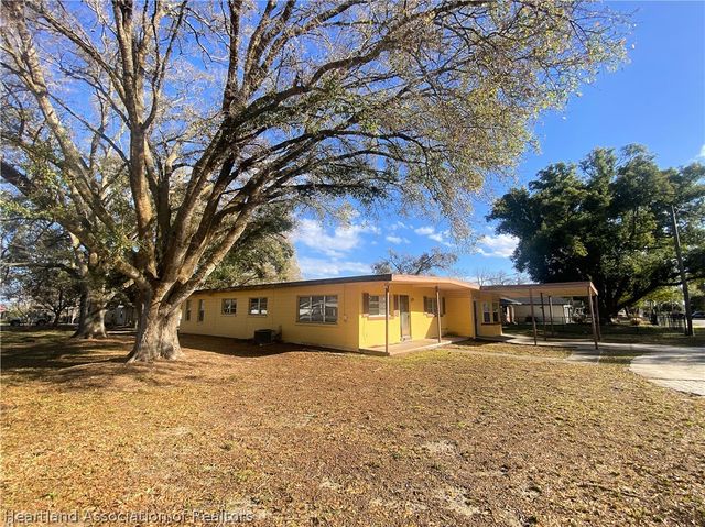 390 16th Street NE, Winter Haven, FL 33881