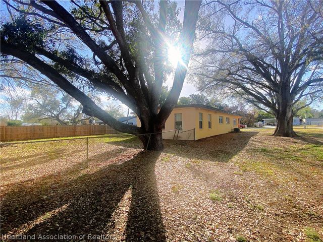 390 16th Street NE, Winter Haven, FL 33881