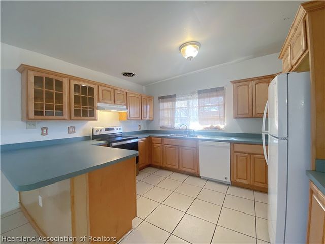 390 16th Street NE, Winter Haven, FL 33881