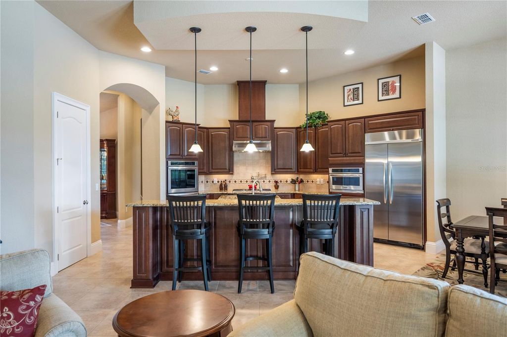 Image 12 of property listing at 11753 VINCI DRIVE, Windermere, FL 34786