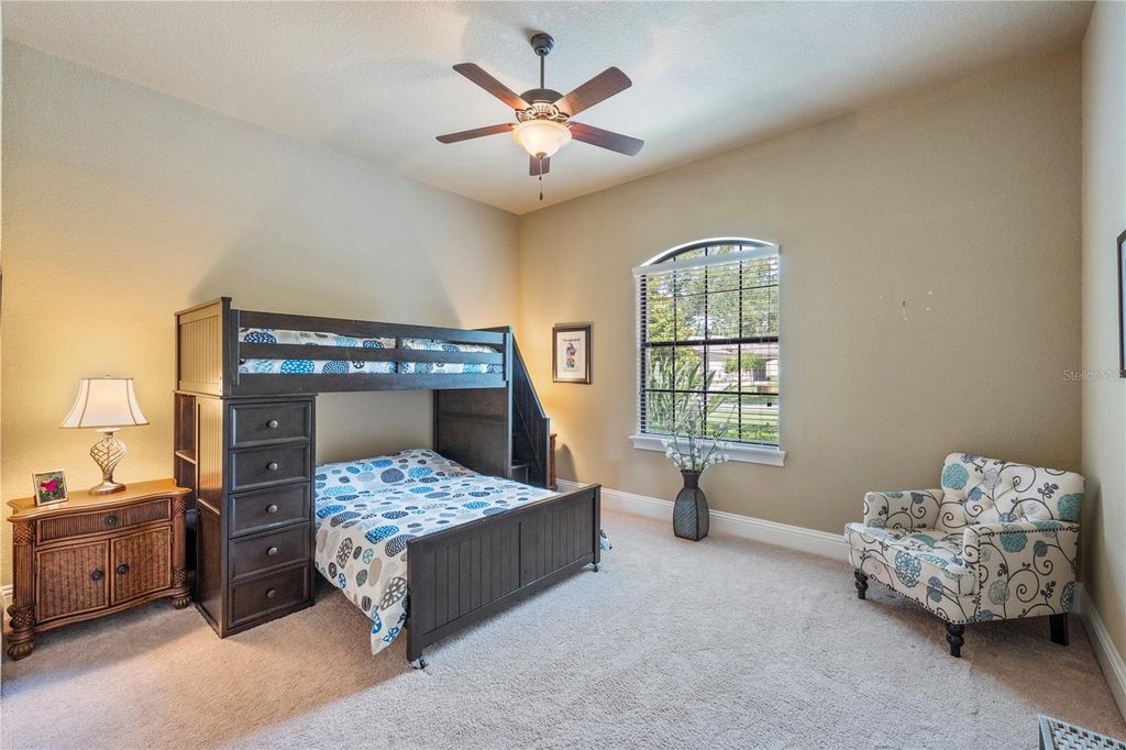 Image 30 of property listing at 11753 VINCI DRIVE, Windermere, FL 34786