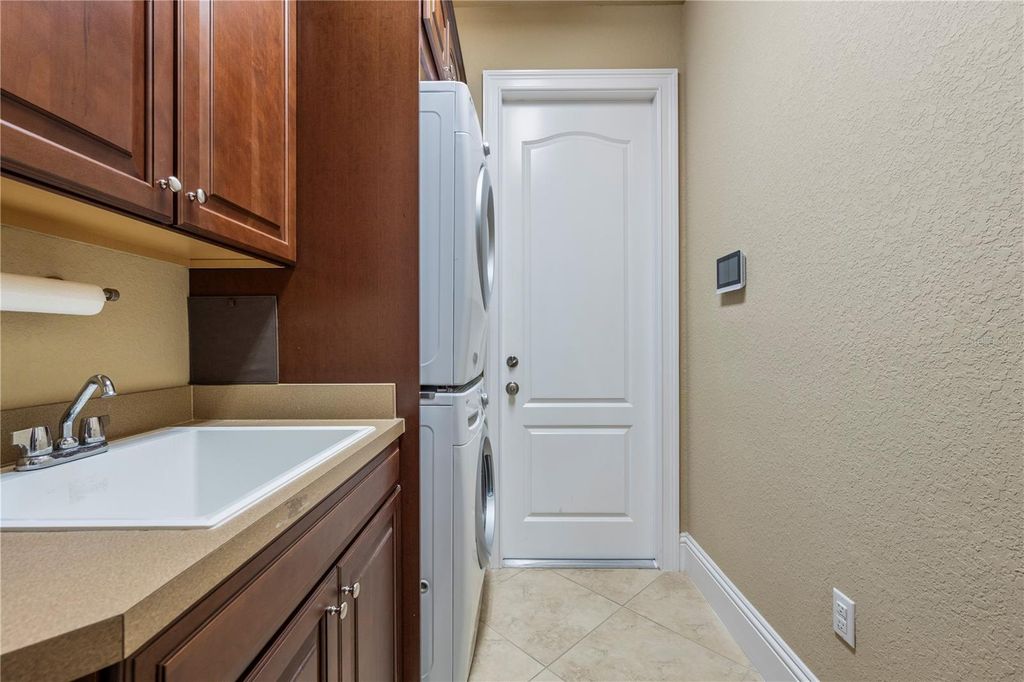 Image 34 of property listing at 11753 VINCI DRIVE, Windermere, FL 34786