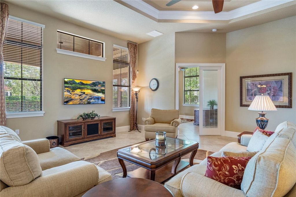 Image 10 of property listing at 11753 VINCI DRIVE, Windermere, FL 34786