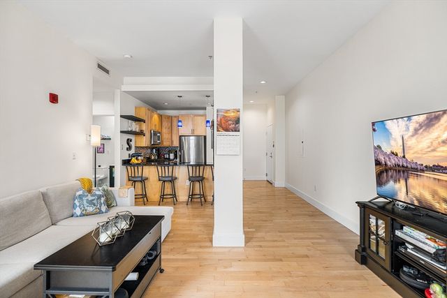 70 Lincoln St L611, Boston, MA 02111