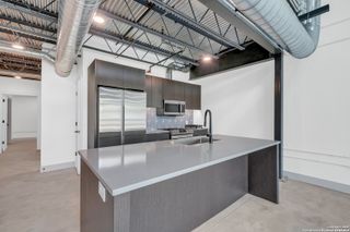 215 Coca Cola Pl # 202, San Antonio, TX 78219
