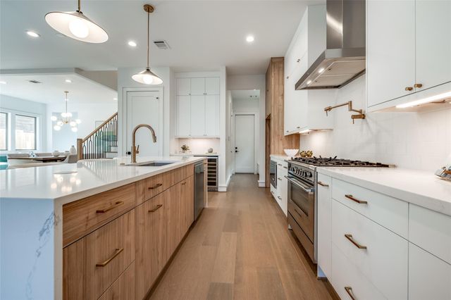 1601 Vermont Street, Houston, TX 77006