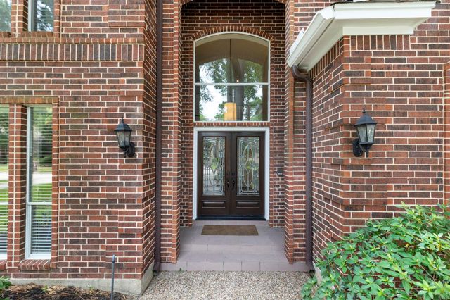 5219 Royal Walk, Houston, TX 77069