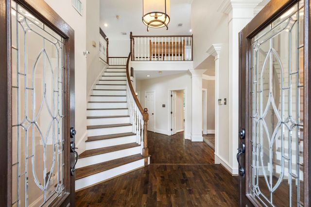 5219 Royal Walk, Houston, TX 77069