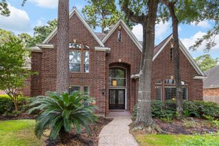 5219 Royal Walk, Houston, TX 77069