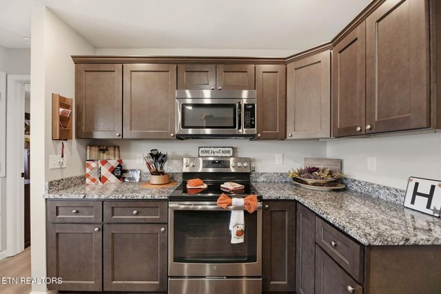 155 Mountain Vista Rd, Oliver Springs, TN 37840