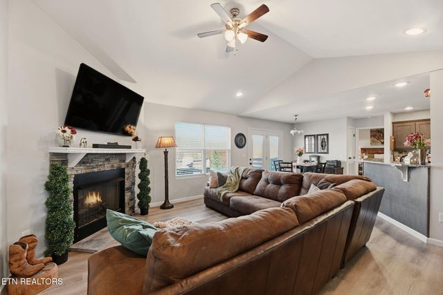 155 Mountain Vista Rd, Oliver Springs, TN 37840