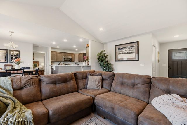 155 Mountain Vista Rd, Oliver Springs, TN 37840