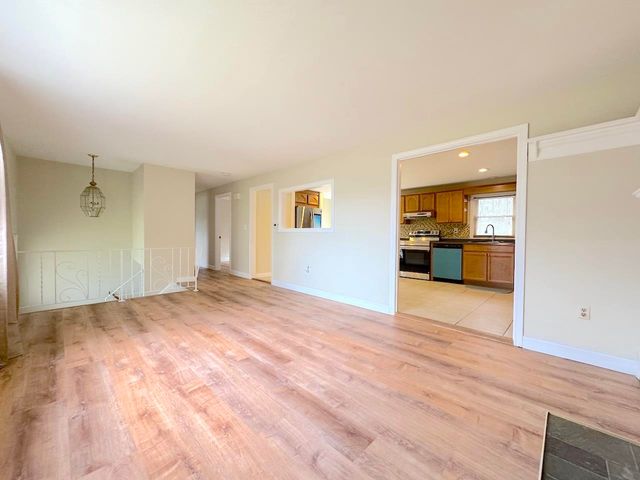 30 Highland Street, Newton, NH 03858