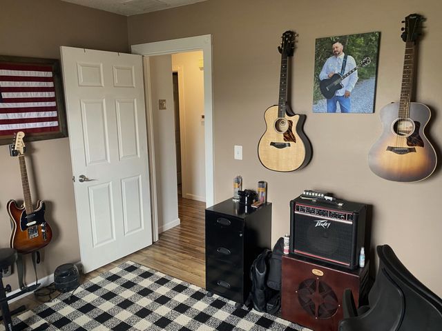 702 South Pinewood Lane, Nixa, MO 65714