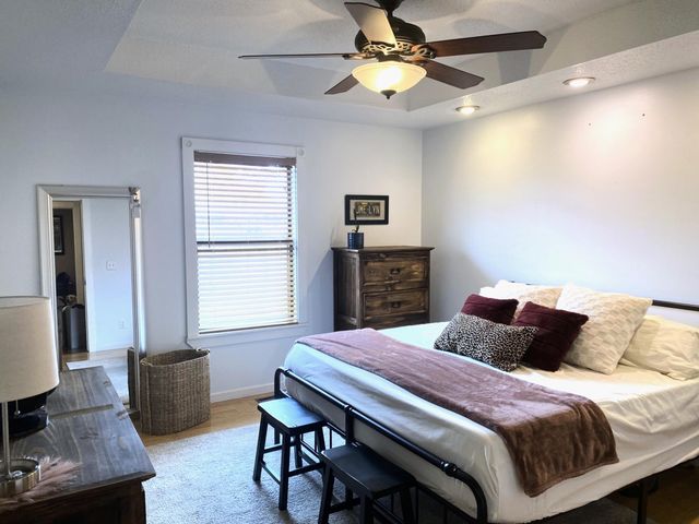 702 South Pinewood Lane, Nixa, MO 65714