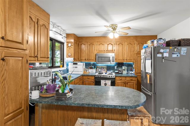 325 Swanson Drive SW, Lenoir, NC 28645