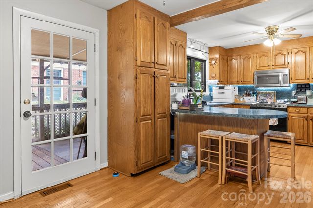 325 Swanson Drive SW, Lenoir, NC 28645