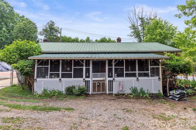 325 Swanson Drive SW, Lenoir, NC 28645