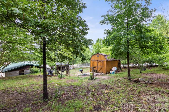 325 Swanson Drive SW, Lenoir, NC 28645