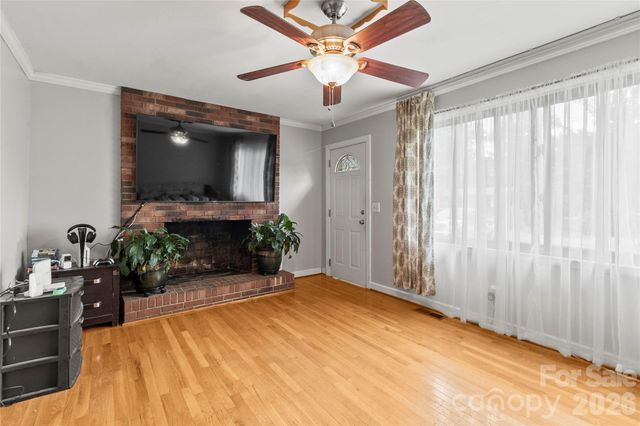 325 Swanson Drive SW, Lenoir, NC 28645