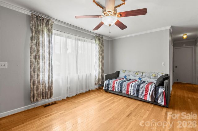 325 Swanson Drive SW, Lenoir, NC 28645