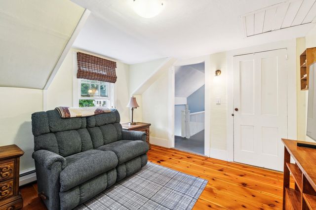 35 Maple Street, Wilton, NH 03086