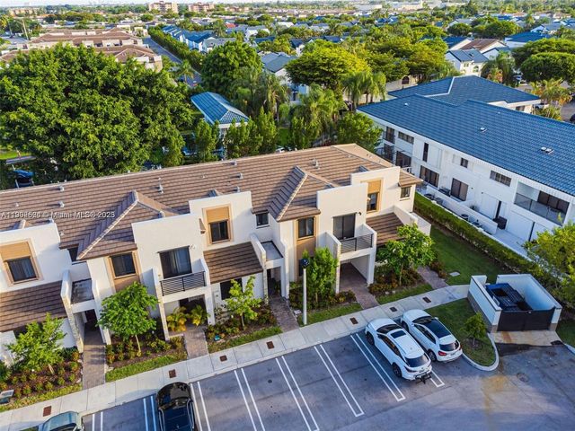 378 NE 214th St, Miami, FL 33179