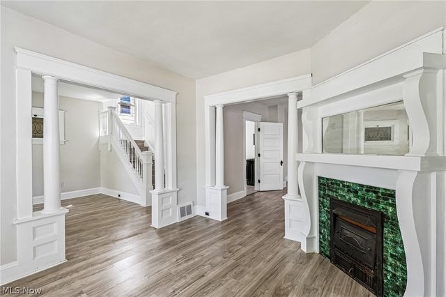 7004 lansing Avenue, Cleveland, OH 44105