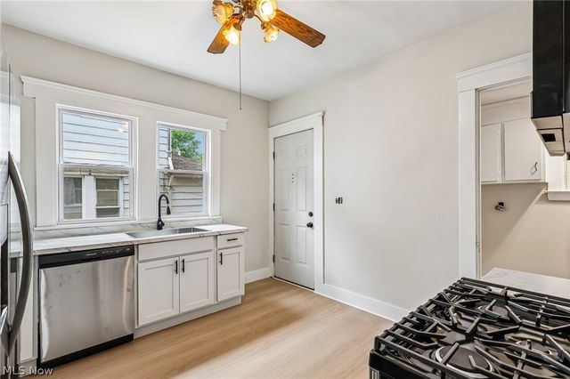 7004 lansing Avenue, Cleveland, OH 44105