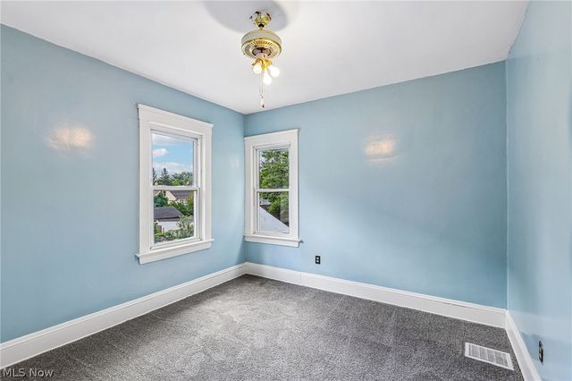 7004 lansing Avenue, Cleveland, OH 44105