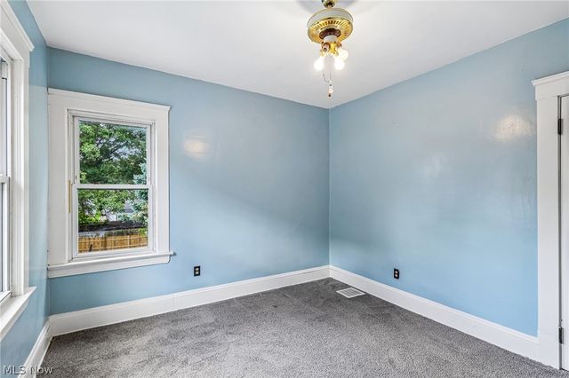 7004 lansing Avenue, Cleveland, OH 44105