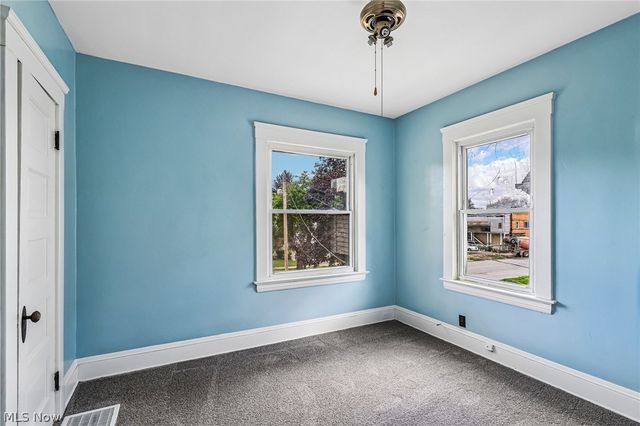 7004 lansing Avenue, Cleveland, OH 44105