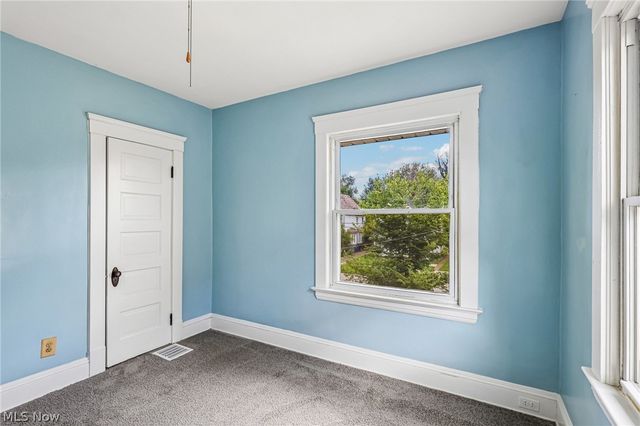 7004 lansing Avenue, Cleveland, OH 44105