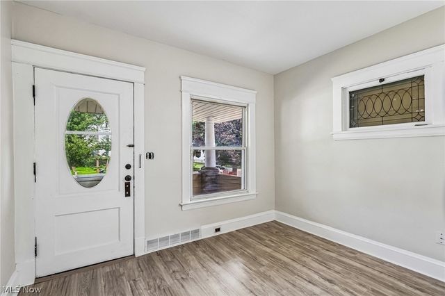 7004 lansing Avenue, Cleveland, OH 44105