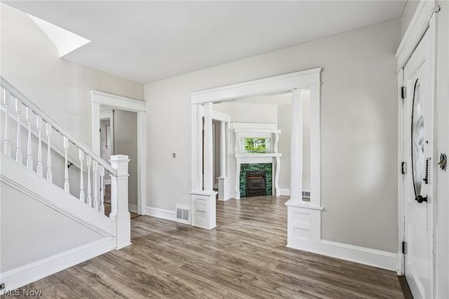 7004 lansing Avenue, Cleveland, OH 44105
