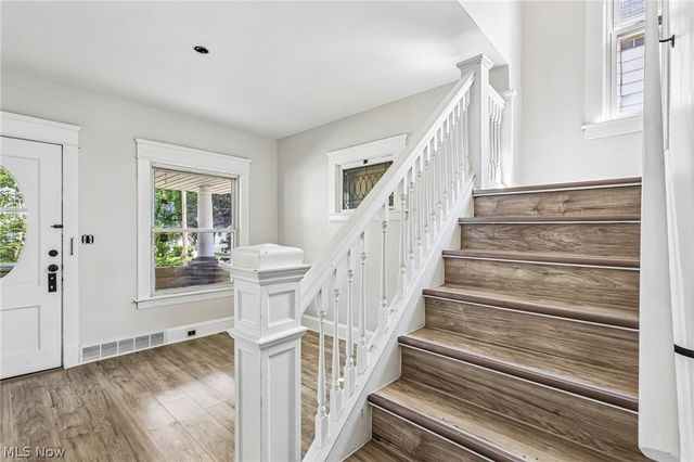 7004 lansing Avenue, Cleveland, OH 44105