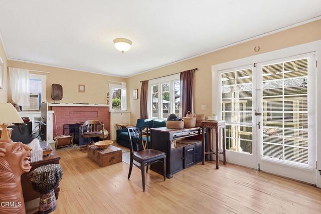 1455 E Villa Street, Pasadena, CA 91106