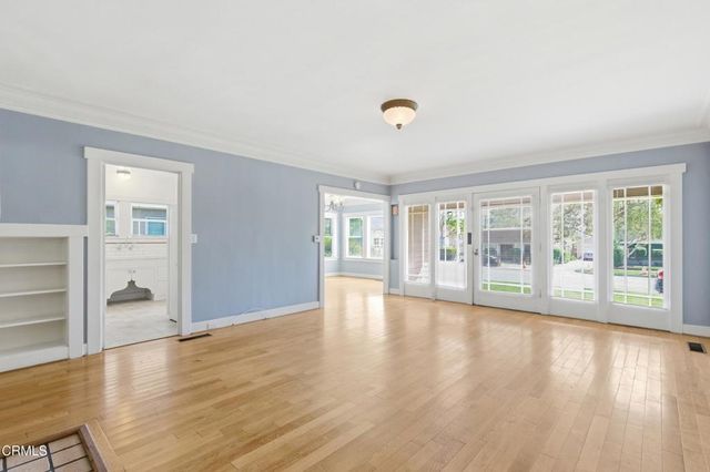 1455 E Villa Street, Pasadena, CA 91106