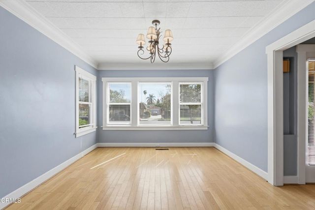 1455 E Villa Street, Pasadena, CA 91106