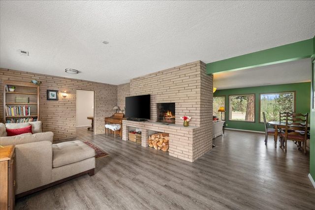 6108 W Depot Springs Rd, Cheney, WA 99004