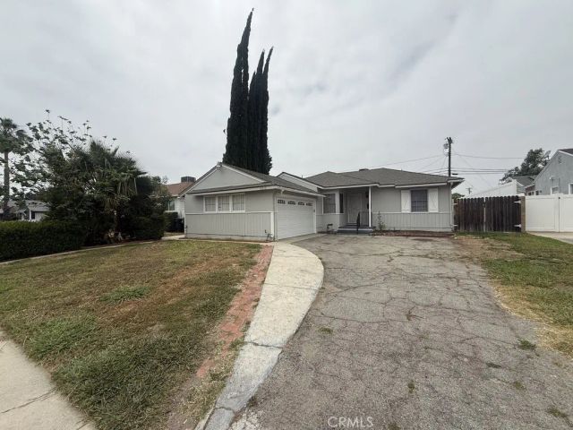 10213 Sophia Avenue, North Hills, CA 91343