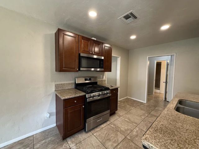 10213 Sophia Avenue, North Hills, CA 91343