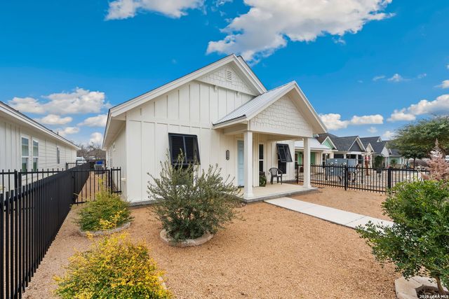 1368 Dexters Pl Bldg 1, New Braunfels, TX 78130