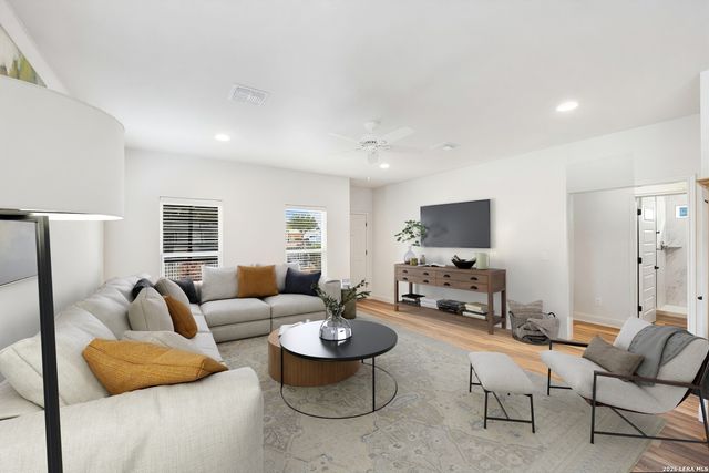 1368 Dexters Pl Bldg 1, New Braunfels, TX 78130