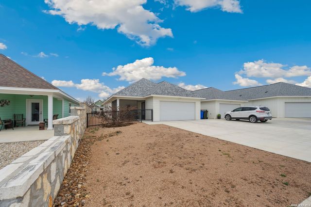 1368 Dexters Pl Bldg 1, New Braunfels, TX 78130