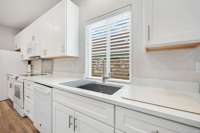 1368 Dexters Pl Bldg 1, New Braunfels, TX 78130