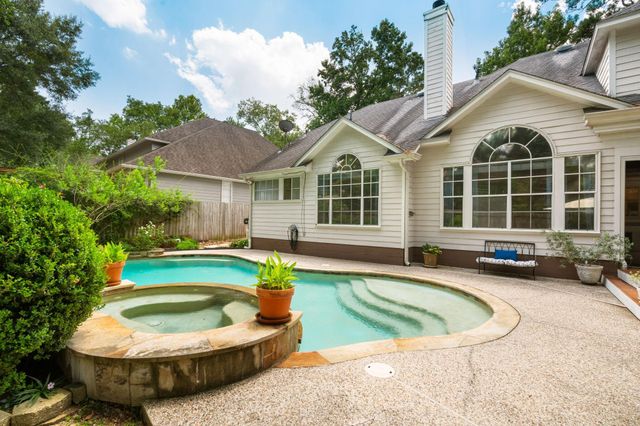 15 S Piney Plains Circle, The Woodlands, TX 77382